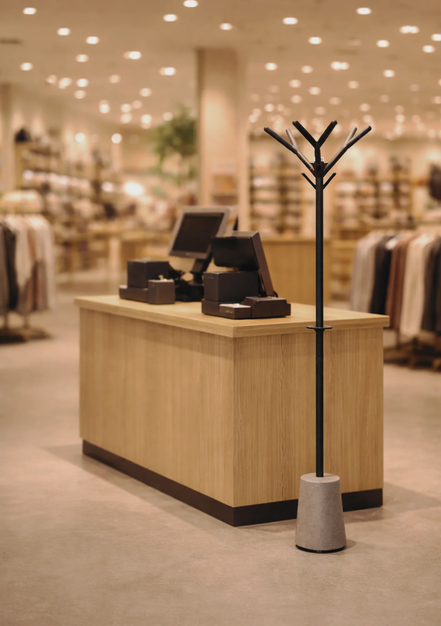 ARA Protection installé dans un magasin - Solution anti-agression pour commerce de détail et protection des vendeurs